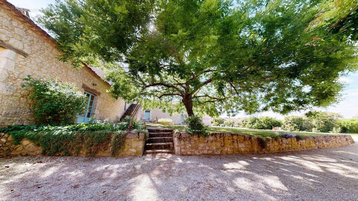 Maison principale vu entree - Maison à BERGERAC