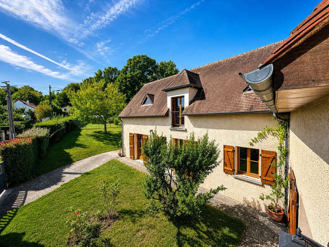 Vente maison traditionnelle de 7 pieces proche de la forêt de plaisir - photo 6