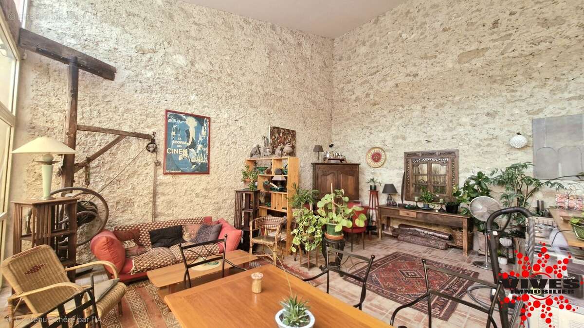 Maison à NISSAN-LEZ-ENSERUNE