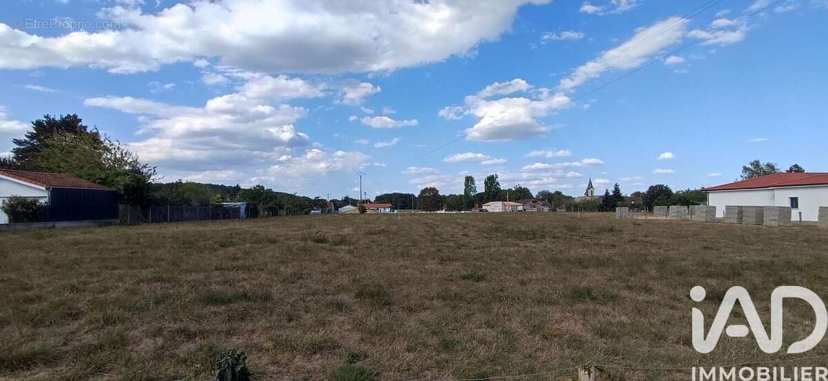 Photo 2 - Terrain à LAGARDE