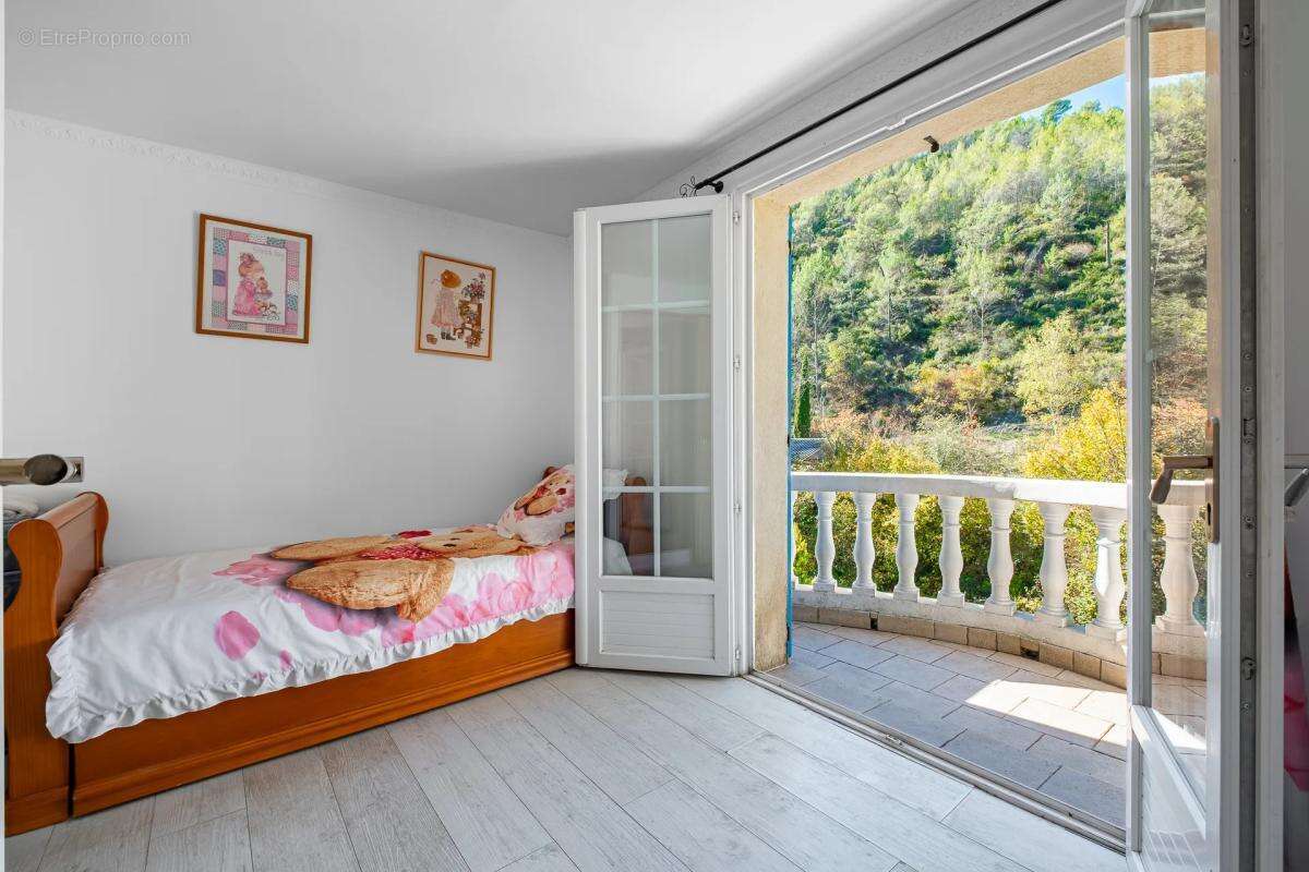 Maison à L&#039;ESCARENE