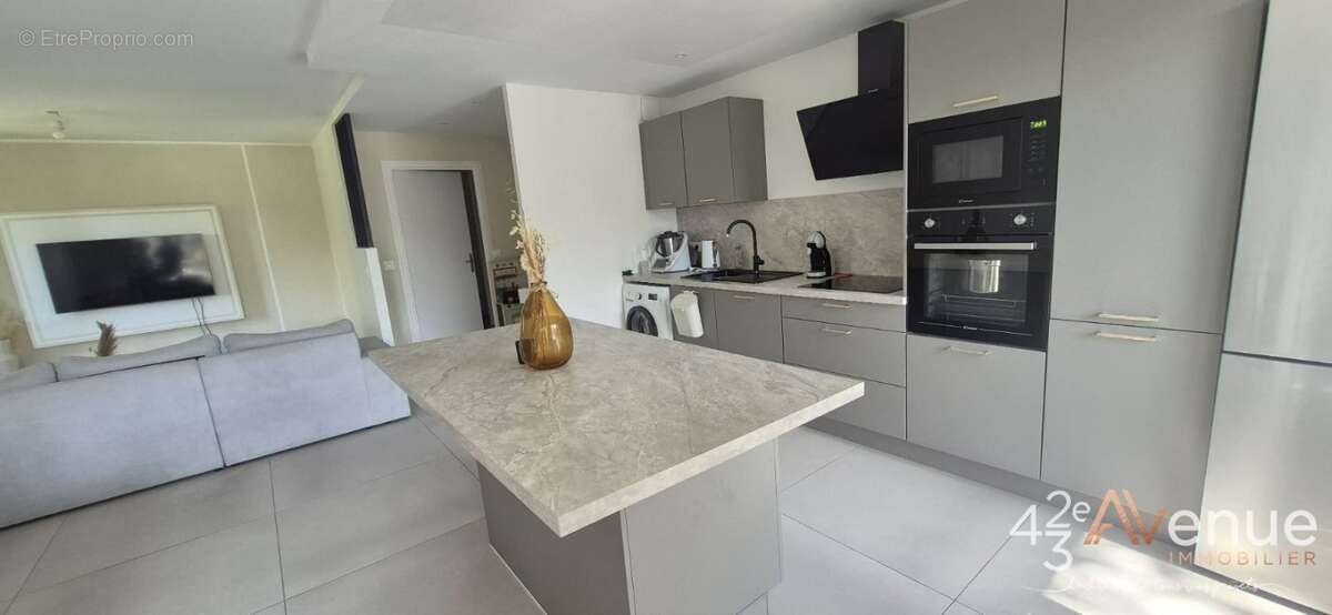 Appartement à SAINT-ETIENNE