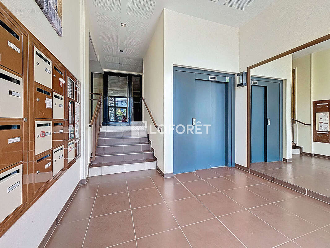 Appartement à MOISSY-CRAMAYEL