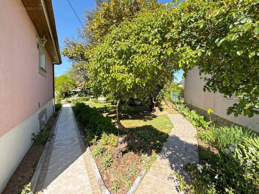 Maison à MARDIE
