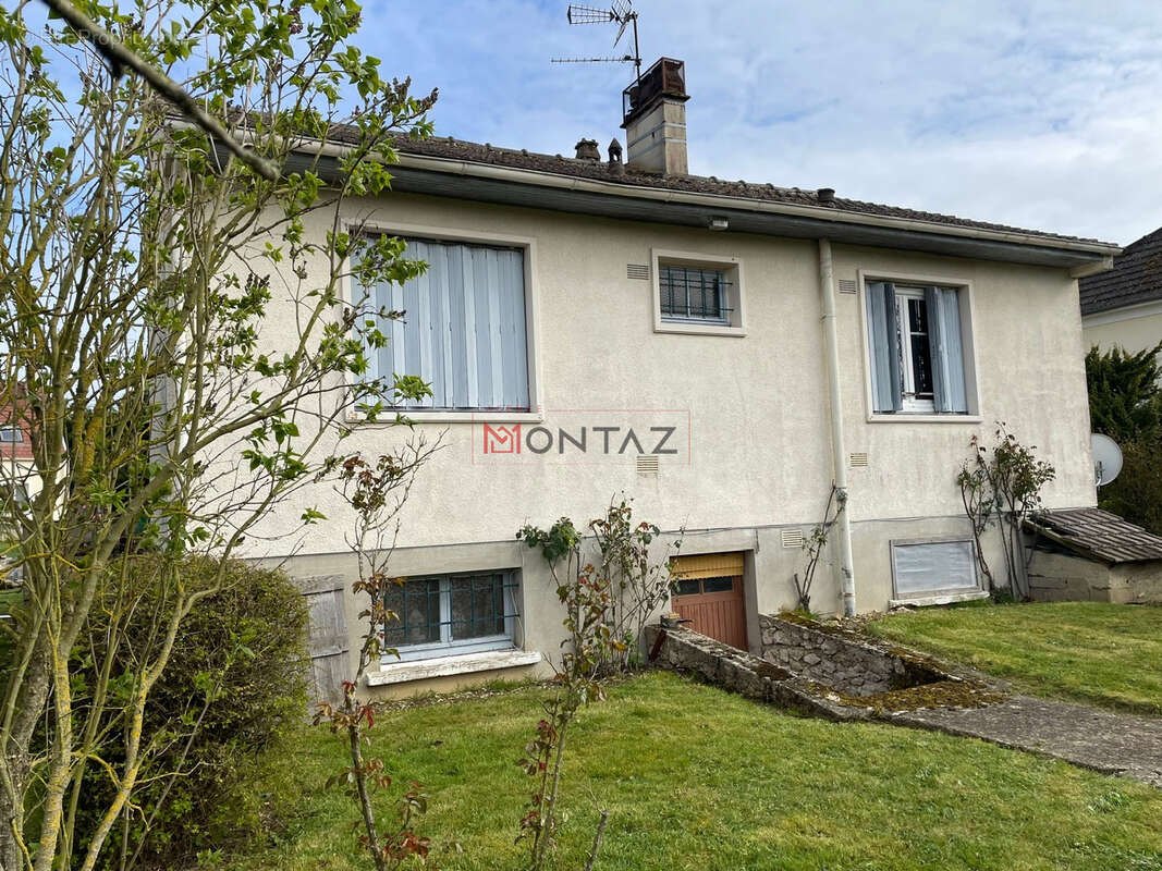 Maison à LESCHEROLLES
