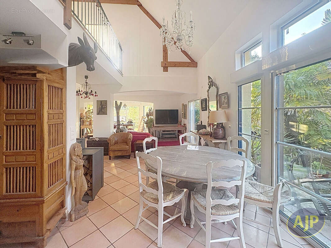 Maison à LE POULIGUEN