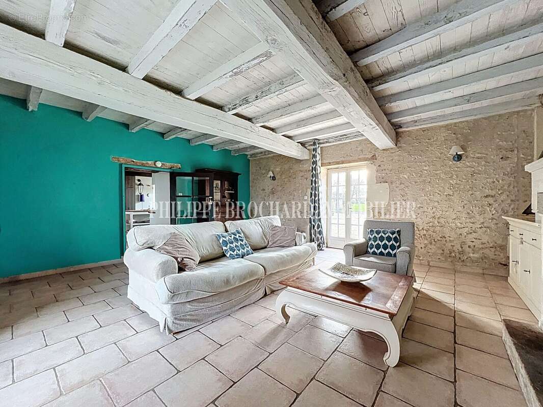 Maison à MOUTIERS-SUR-LE-LAY