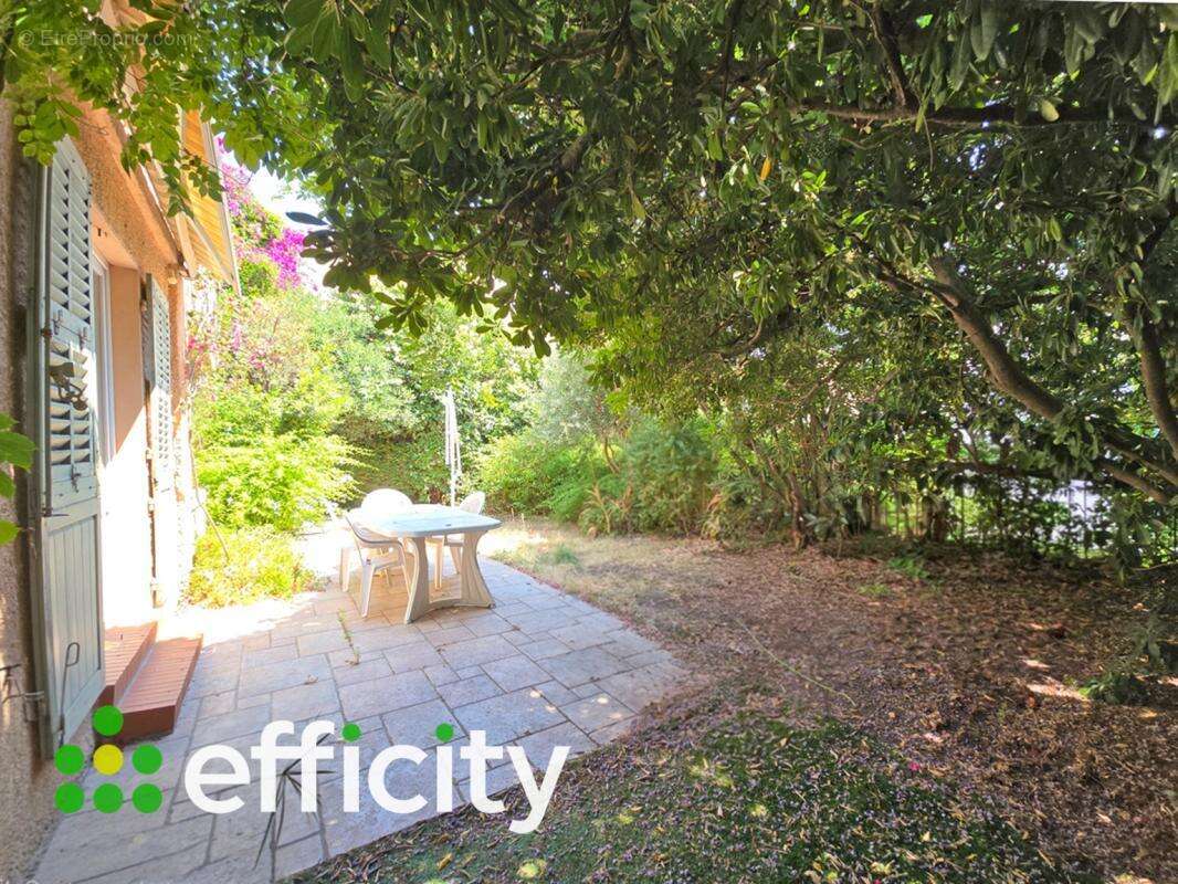 Maison 192 m² à Saint-Raphael  - photo 15