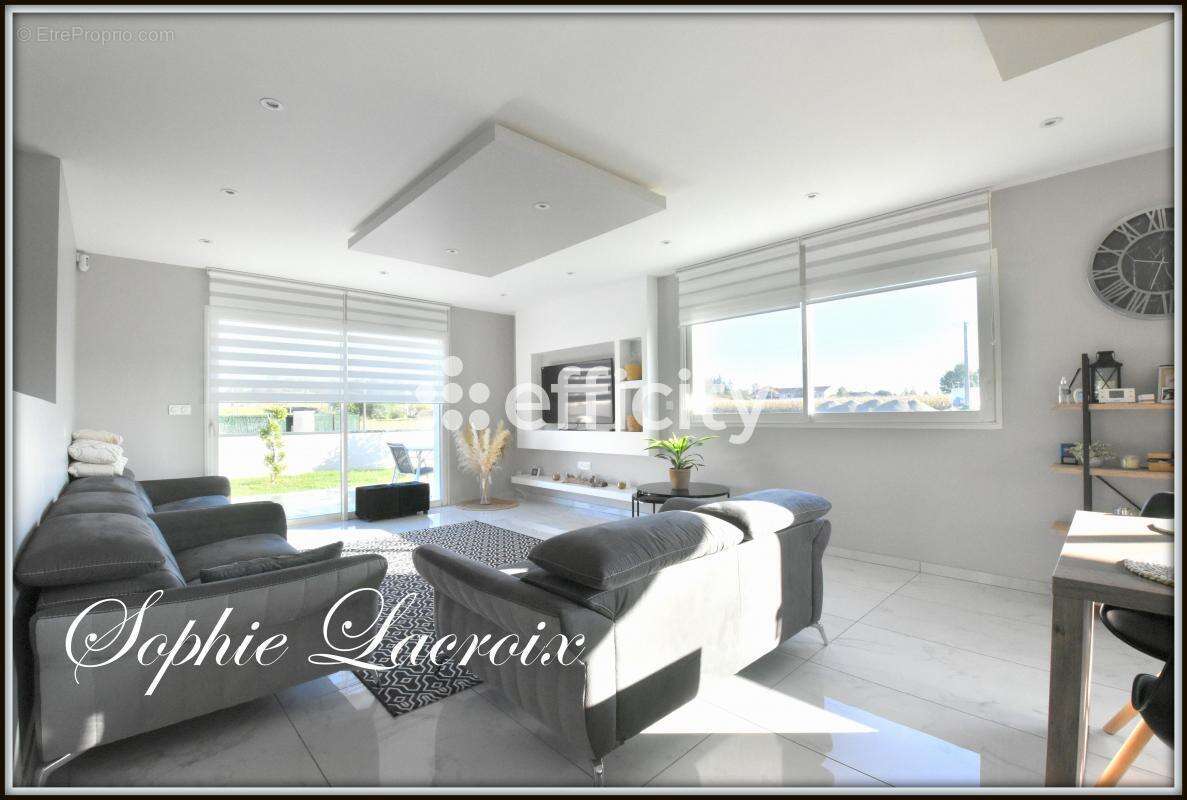 Maison à BOUGE-CHAMBALUD