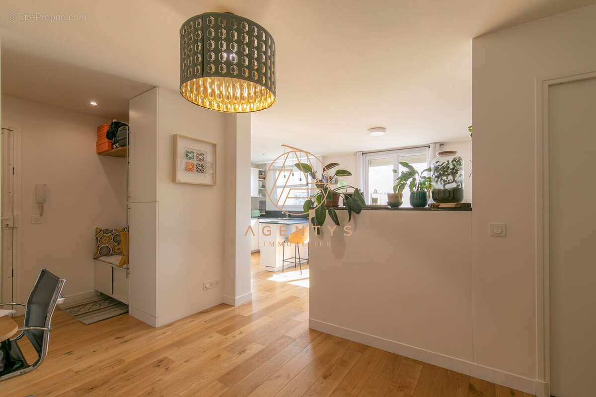 Appartement à SAINT-MAUR-DES-FOSSES