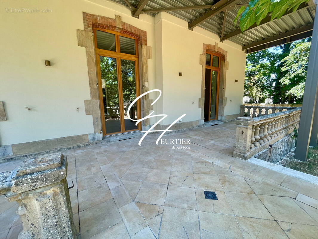 Appartement à LE PONT-DE-CLAIX