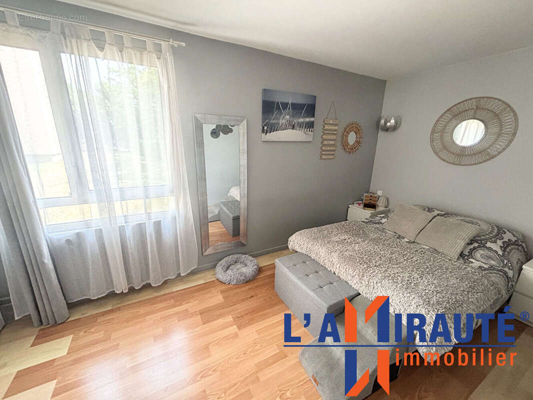 Appartement à SARTROUVILLE