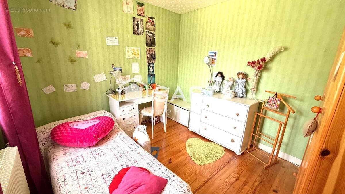 Maison 393 m² à Crepy-En-Valois  - photo 9
