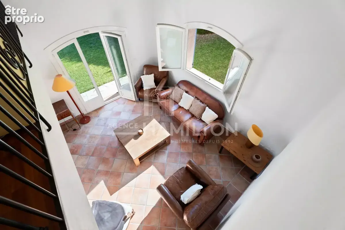 Villa à vendre proche de Valbonne avec vue mer, piscine et 5 chambres - photo 8
