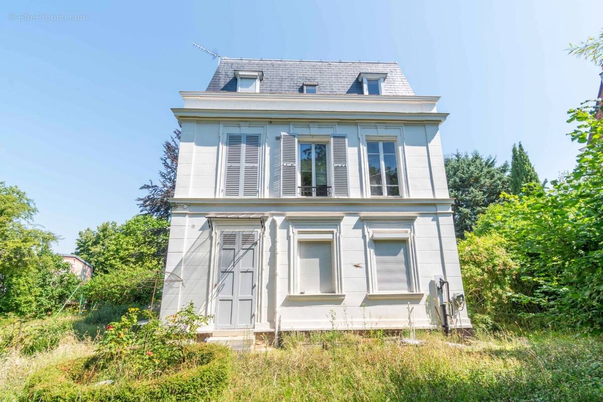 Maison à MONTMORENCY