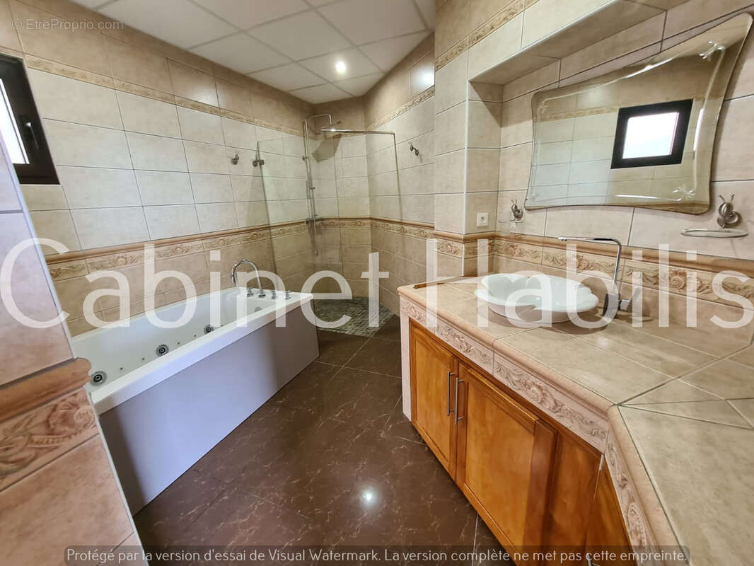 A vendre - une maison de type t6 de 120 m2 environ - plaine des cafres - 466 550 € hai - photo 8
