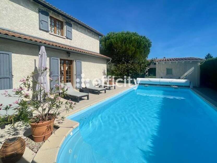 Maison à SALAISE-SUR-SANNE