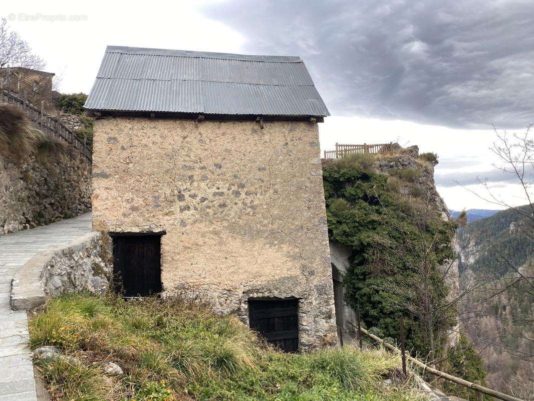 Maison à ROUBION