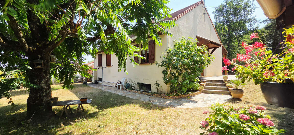 Maison à ETAMPES