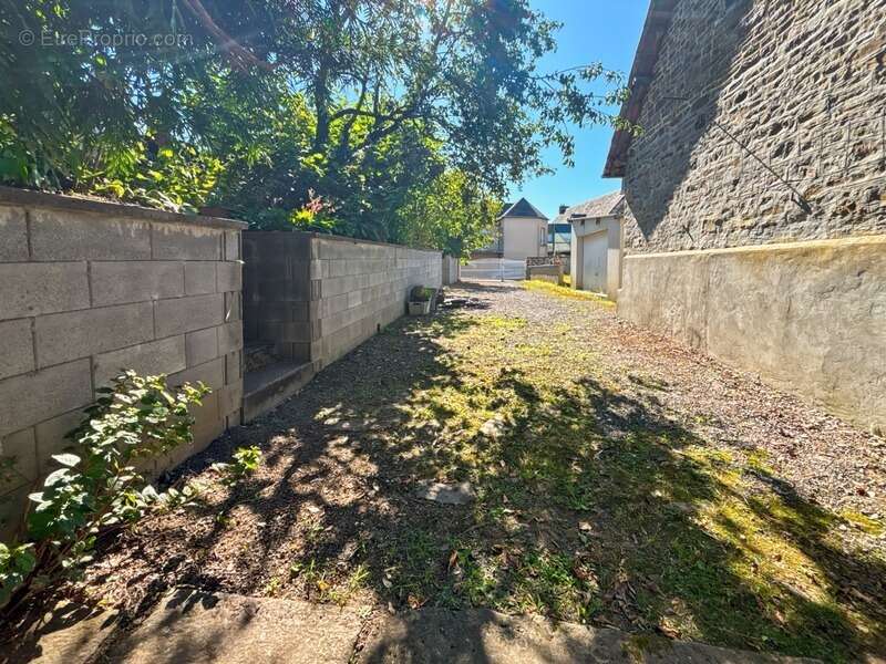  Ensemble immobilier– Commune de Cuves - photo 15