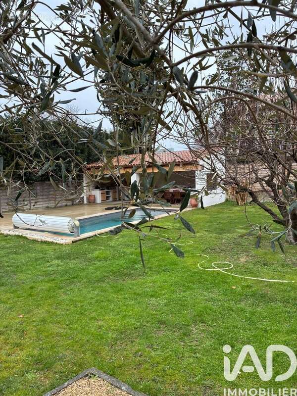 Photo 2 - Maison à LE PONTET