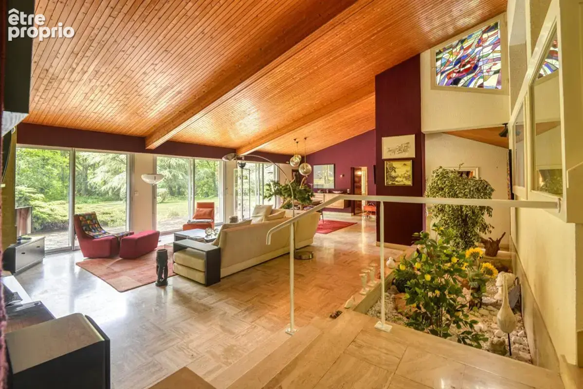 Maison Sautron 8 pièce(s) 260 m2  au coeur d'un parc arboré - photo 8