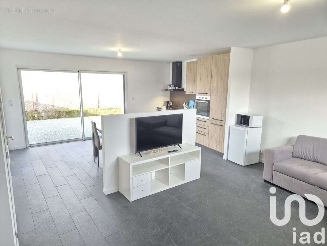 Photo 2 - Maison à LA FERRIERE