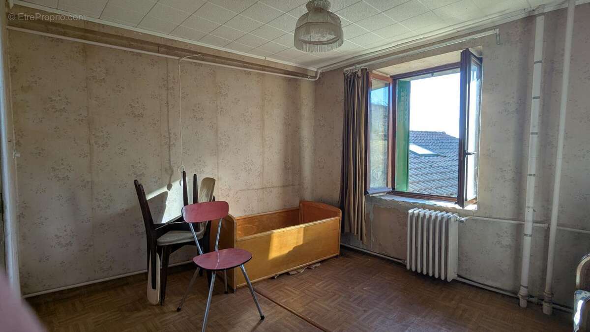 Maison à SAINT-REMY-SUR-DUROLLE