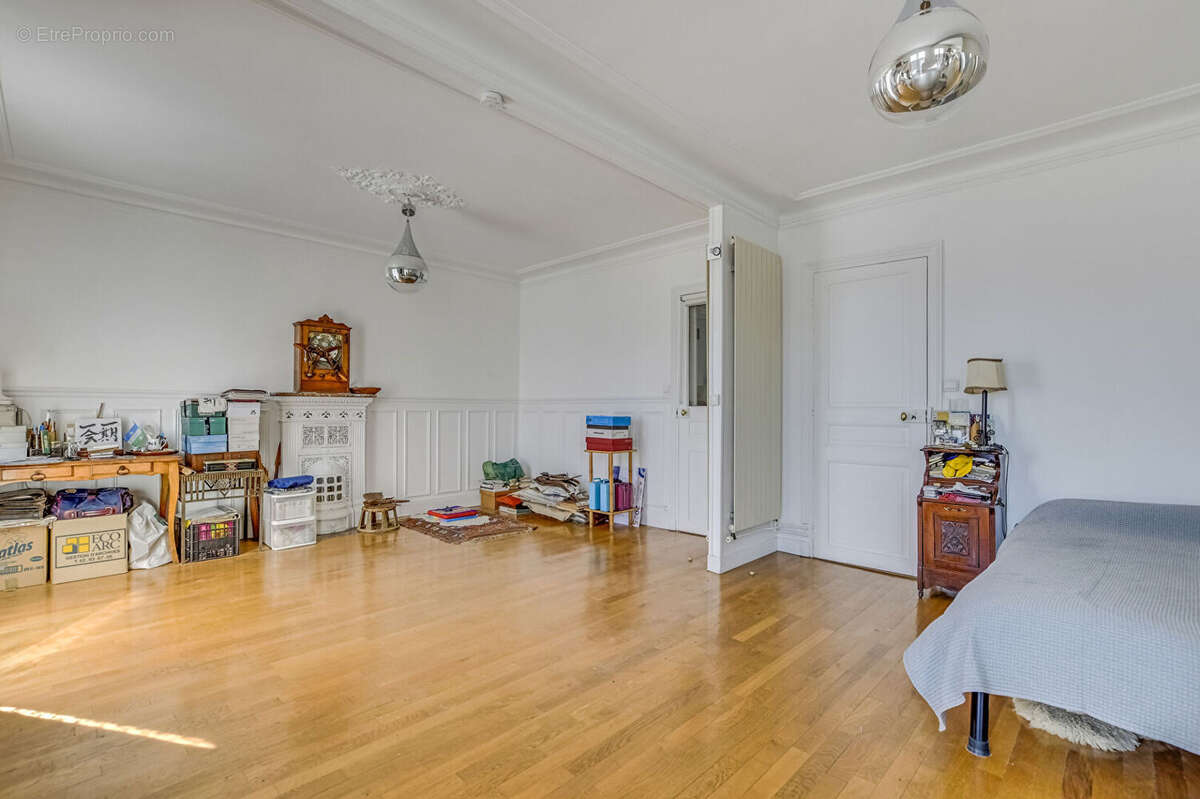 Appartement à PARIS-19E