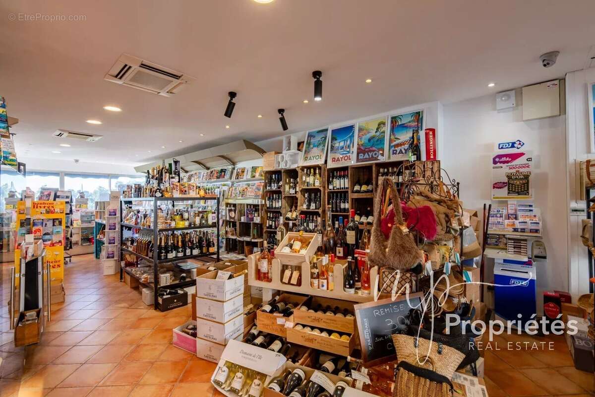 Commerce à RAYOL-CANADEL-SUR-MER