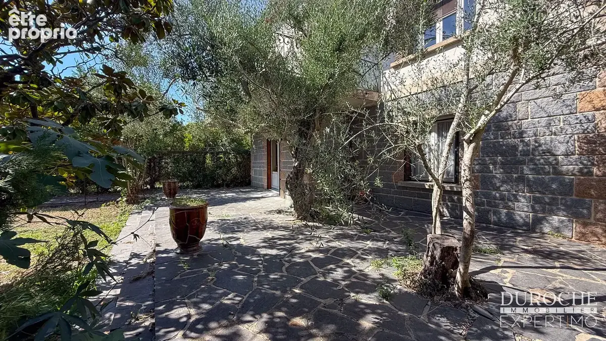 Maison bourgeoise à vendre à Orange   Beaux volumes, grand garage et jardin - photo 8