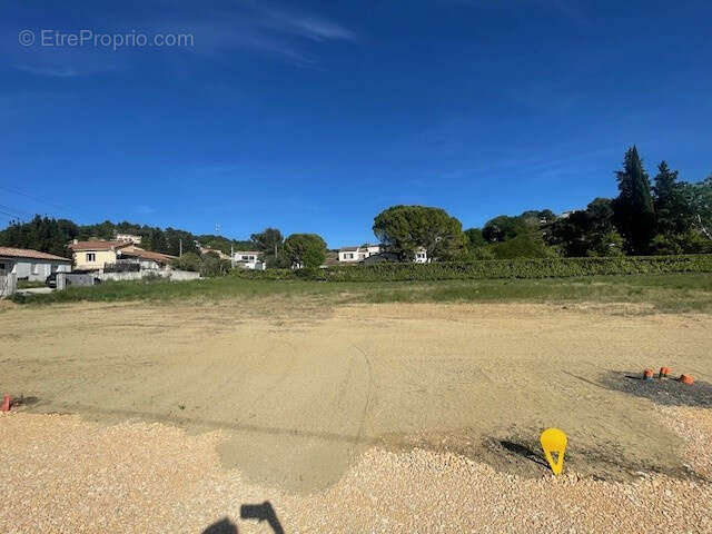 Terrain à SAINT-PRIVAT-DES-VIEUX