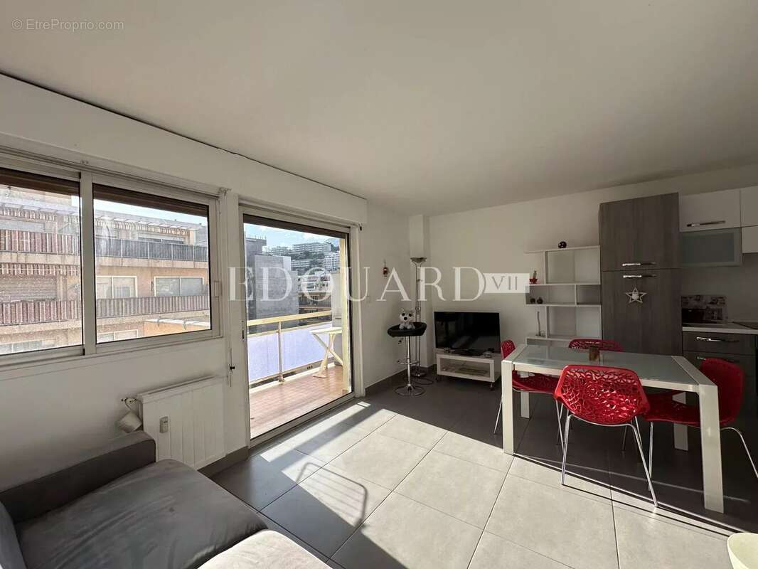 Appartement à ROQUEBRUNE-CAP-MARTIN