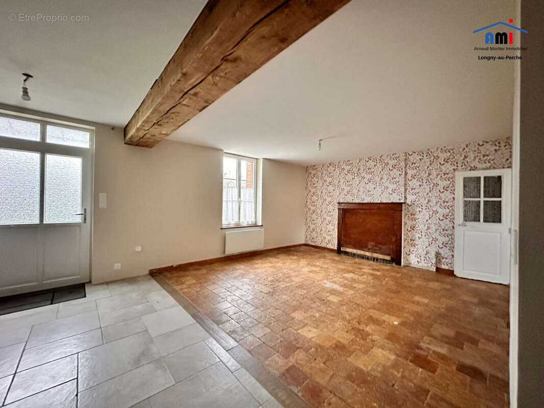 Maison à LONGNY-AU-PERCHE