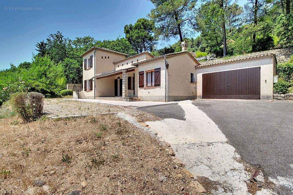 À vendre en exclusivité - lorgues - maison à fort potentiel de 83m²  avec une vue dominante et très grand garage 65m² - photo 21