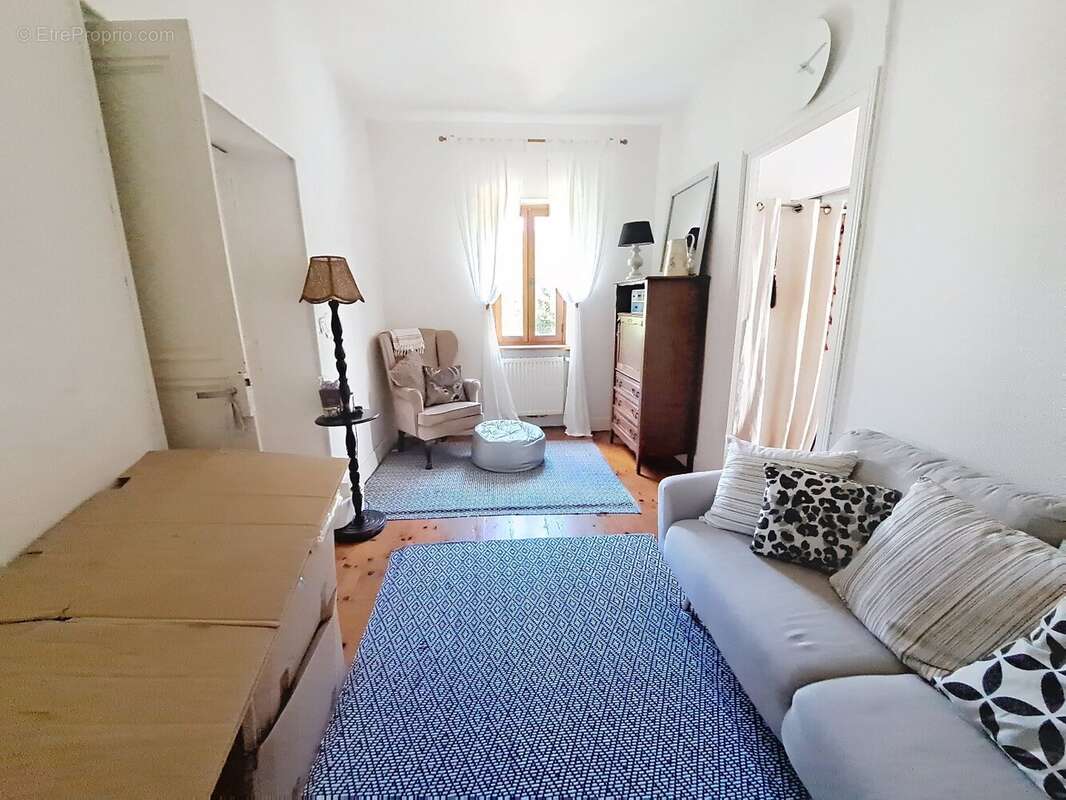Très belle bâtisse en pièrre de 200 m² en partie rénovée sur 2 900 m² - photo 3