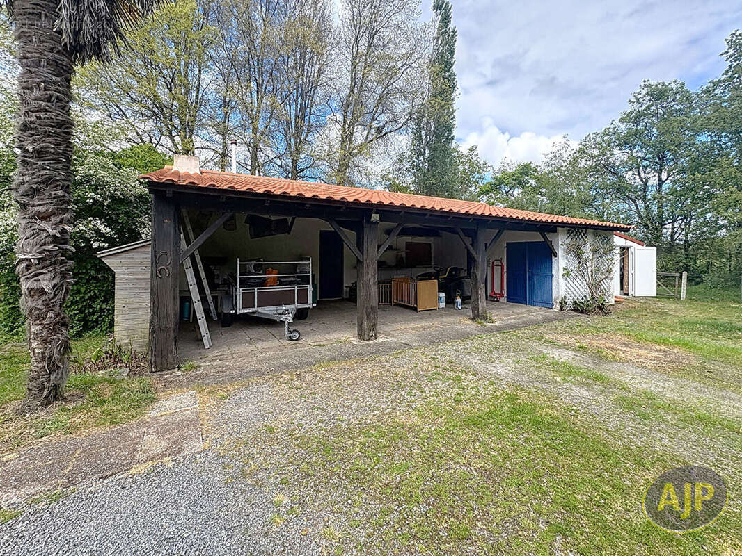 Maison à BOIS-DE-CENE