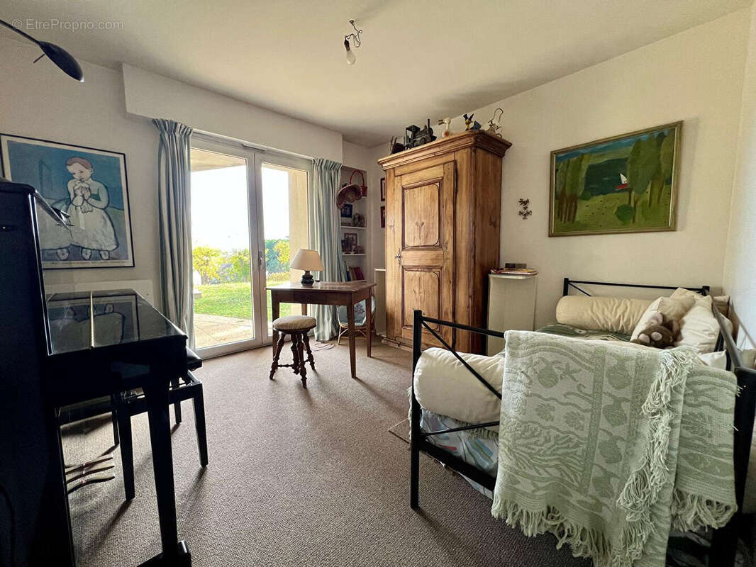 Maison à LE MESNIL-LE-ROI