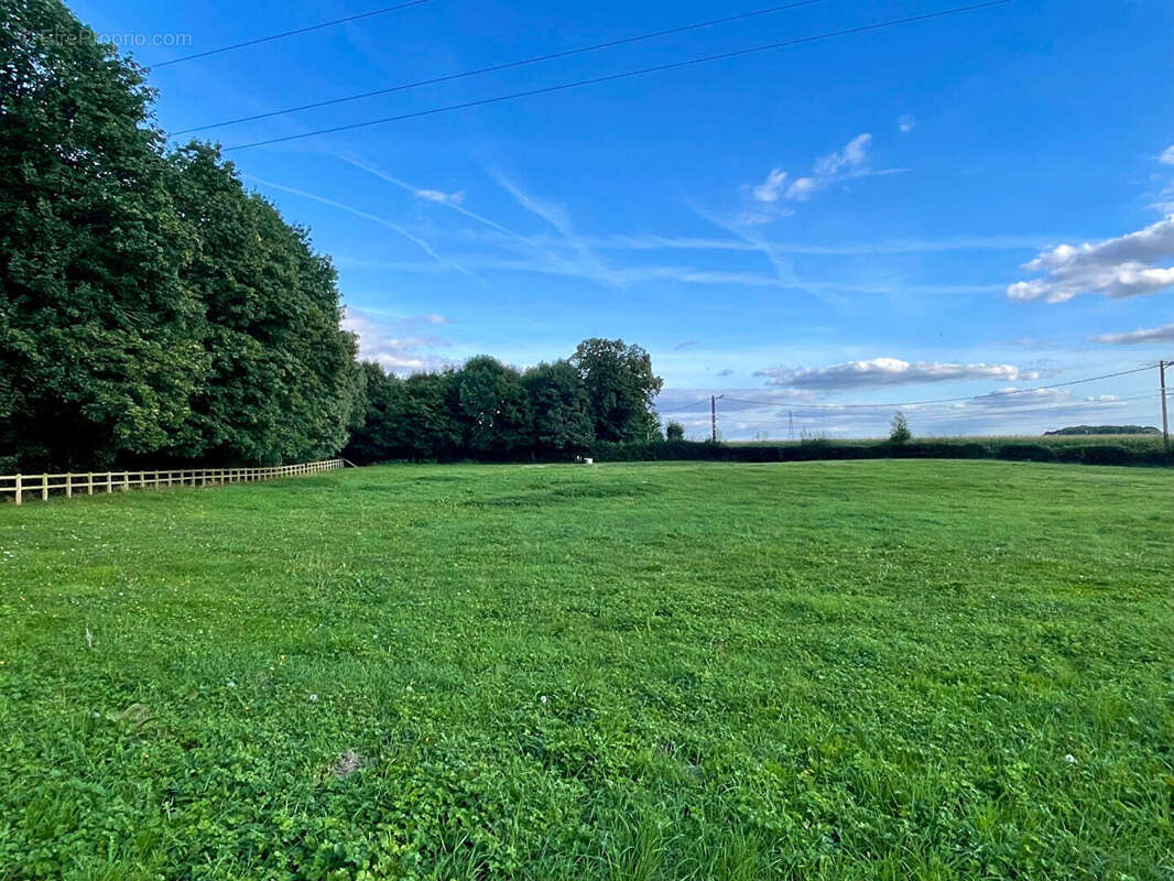 Terrain à CHAUMONT-EN-VEXIN