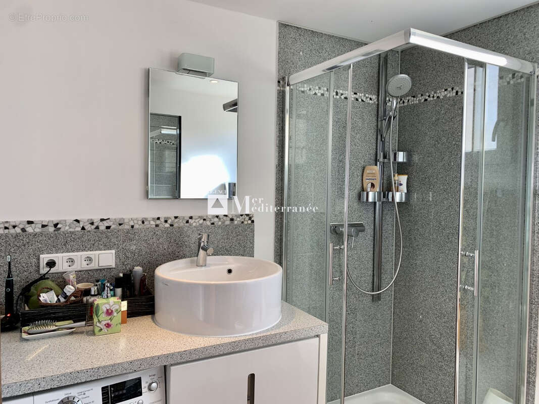 Appartement à GRIMAUD