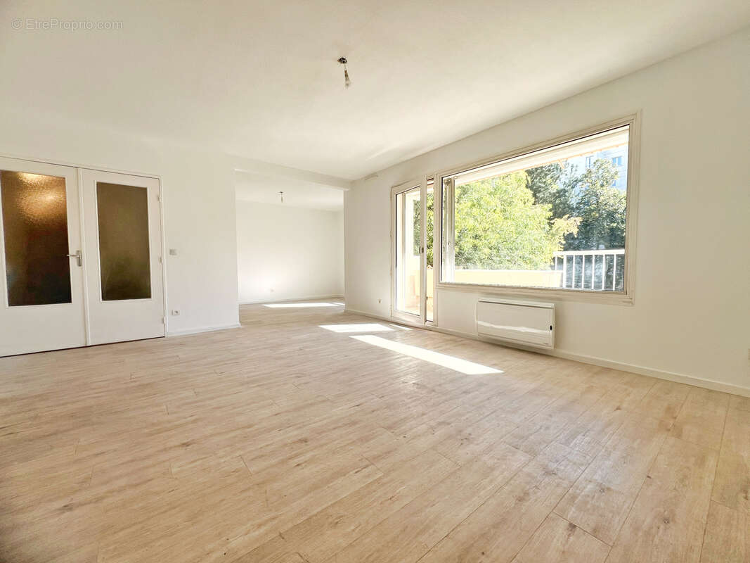 Appartement à LYON-8E