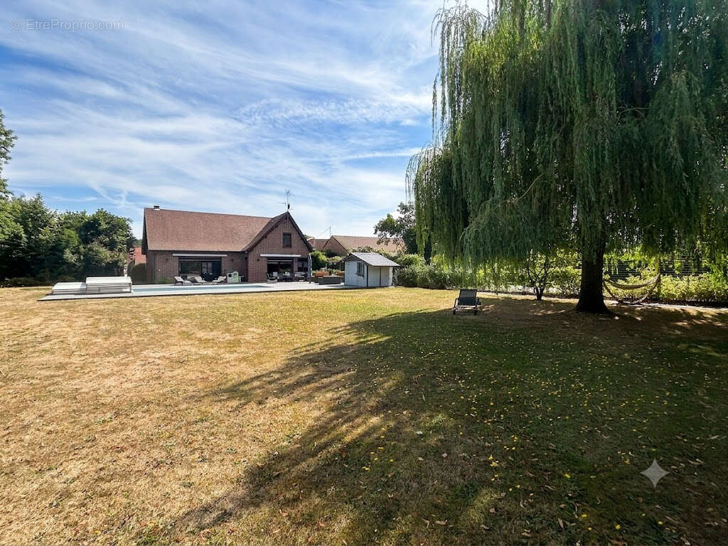 Fermette en L entièrement rénovée avec piscine chauffée développant 240,89 m2 et bâtie sur  2076m2 de terrain - photo 22