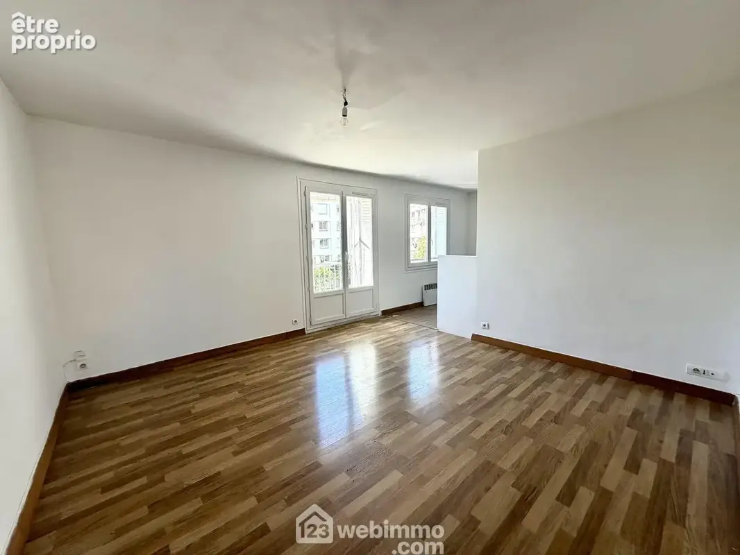 Le séjour exposé Sud - Appartement à SAN-MARTINO-DI-LOTA