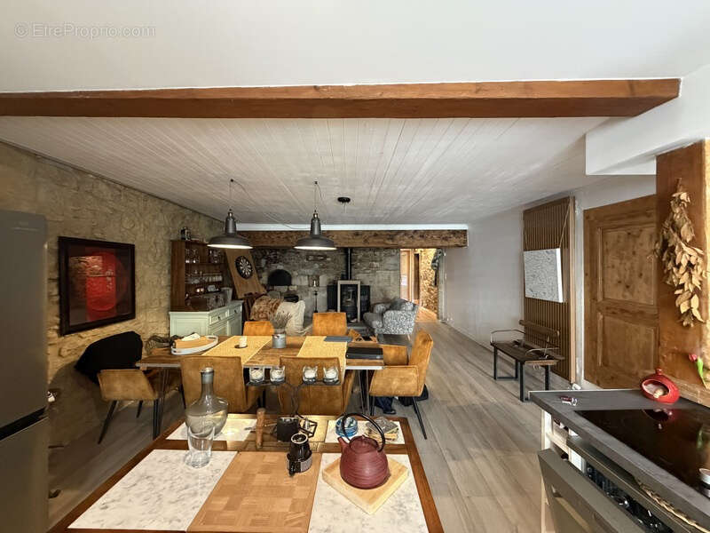 Leschères,  Bel appartement au rez de chaussée de 111 m2 avec terrasse - photo 4