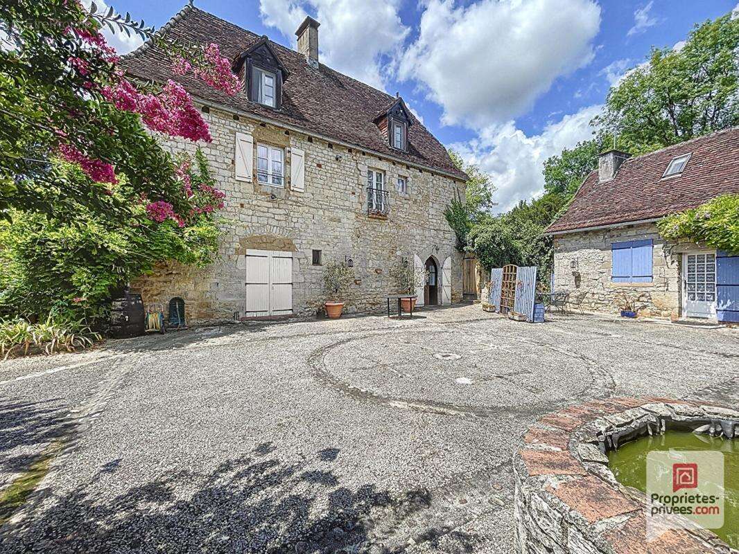 Propriété  touristique de charme -12 pièces - piscine -terrain de 3245 m² -idéale projet touristique ou résidentiel - photo 6