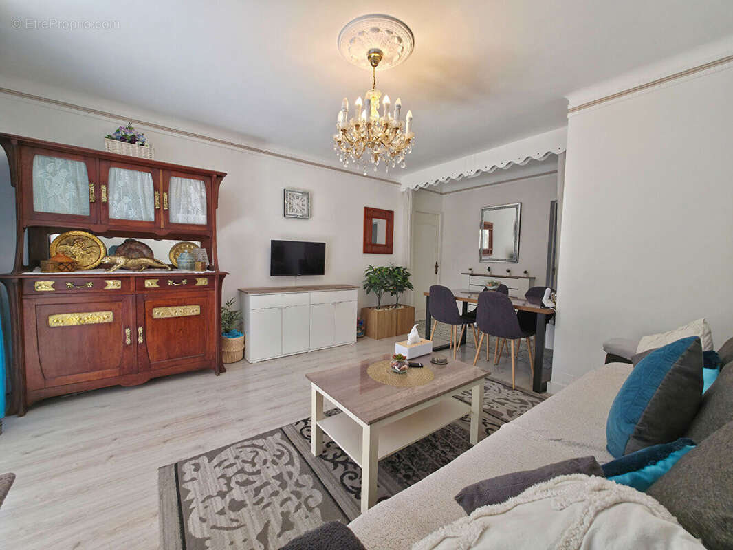 La Garde Appartement 3 pièces - Proche centre-ville et commodités -Résidence fermée et sécurisée  - Facilité de stationnement - photo 3