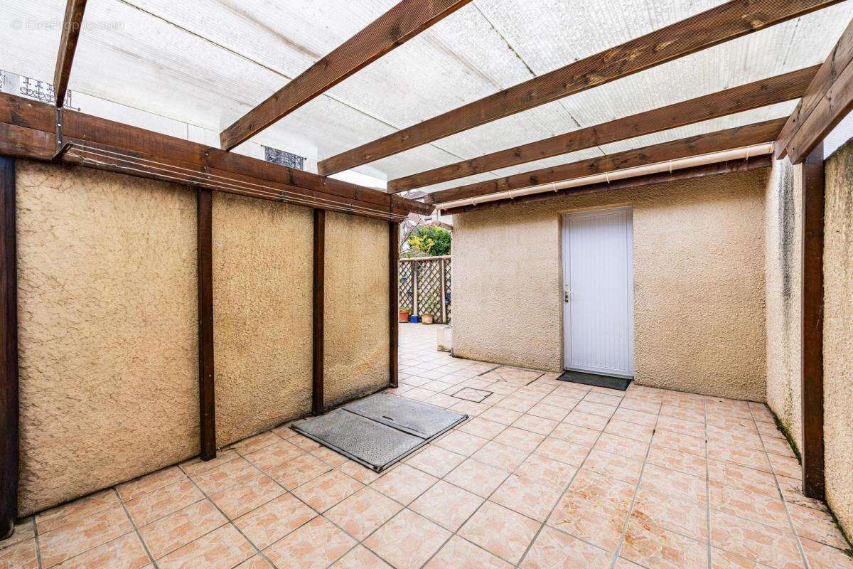 Maison à LA GARENNE-COLOMBES