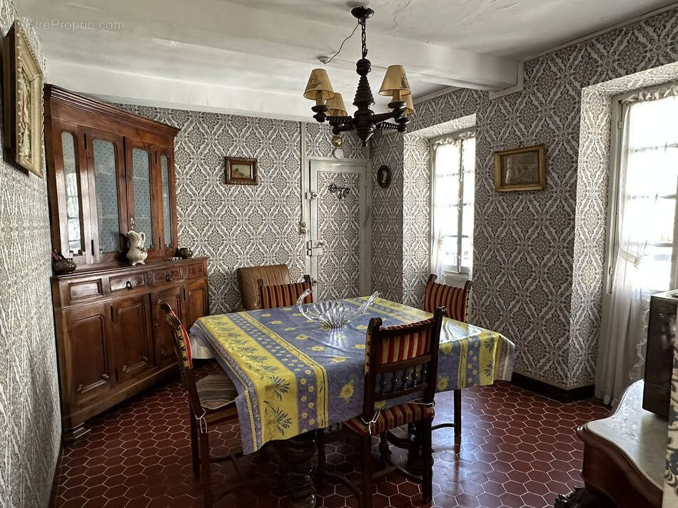 Appartement à UTELLE