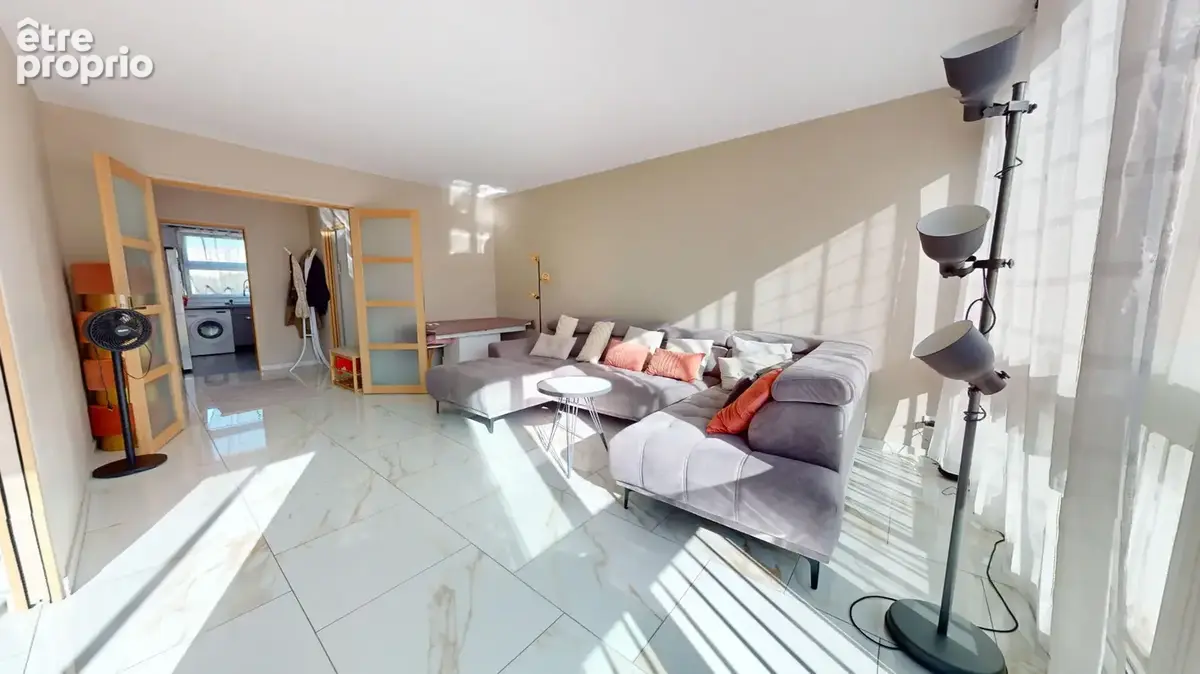 Exclu AVL  Aubervilliers Proche métro 4 Chemins  3/4 Pièces au dernier étage  Balcon et Vues Dégagées  Appartement Traversant  E - photo 6