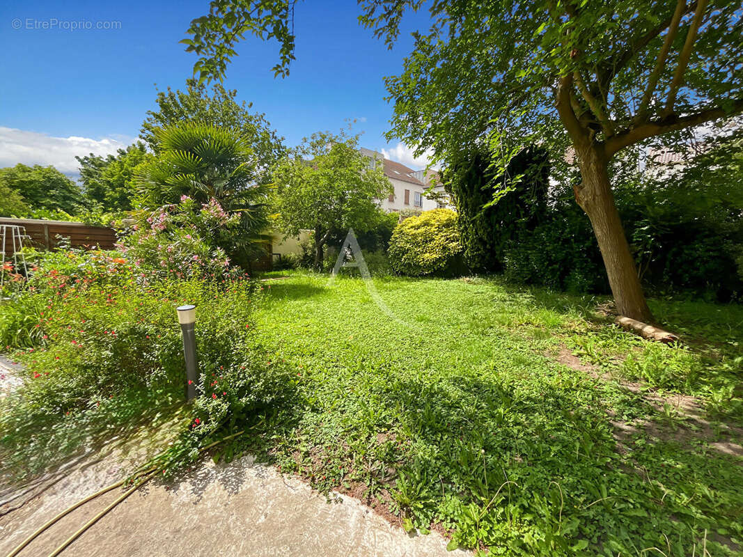 Maison Les Mureaux 7 pièce(s) 313 m2 - photo 14
